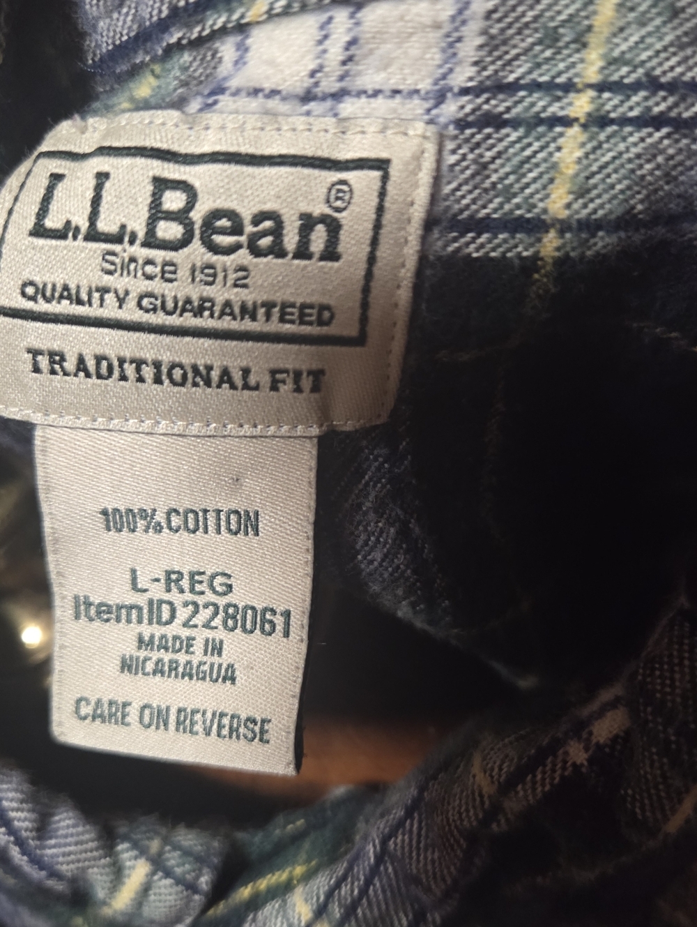 L.L. Bean Traditional Fit Scotch Plaid Flannel Shirt Blue Green Men's Size Large - Picture 4 of 4